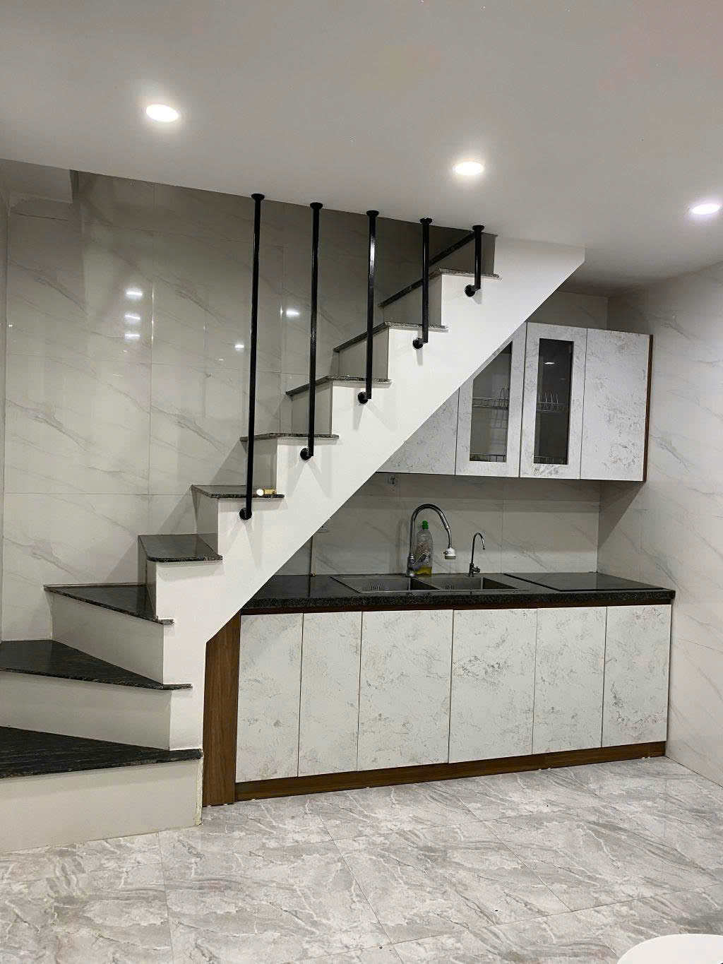 CHÍNH CHỦ BÁN GẤP NHÀ Tân Mai 21m 4 Tầng - Lô Góc - NGÕ THÔNG - 3 BƯỚC RA CHỢ 3.1 tỷ - Ảnh 2